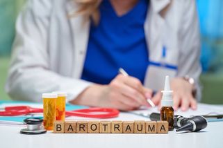 Barotrauma poškozuje uši i plíce. Letní riziko nejen pro potápěče!